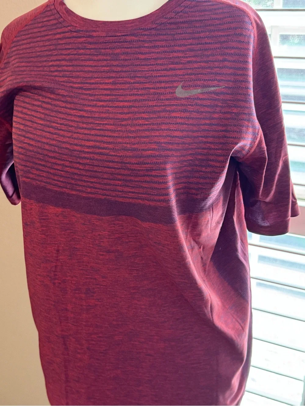 Nike Men’s Maroon Heather Short-Sleeve Training Tee